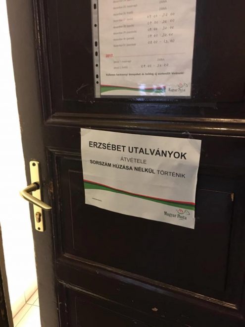 A Nyugati postán nem cicóznak: soron kívül osztják ki az Erzsébet-utalványokat 2 Fotó: 24.hu